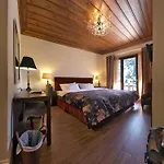 Grand Village Boutique Hotel 3*