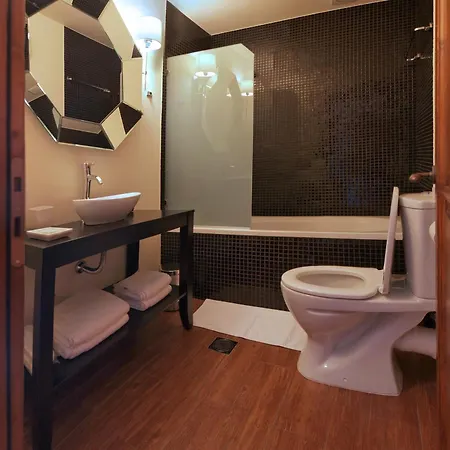 Hotel Grand Village Boutique